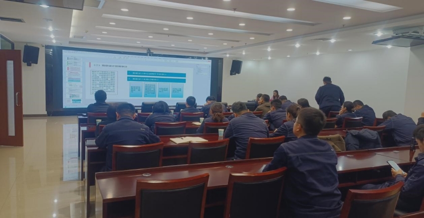 北京恒誠(chéng)信新疆分公司受邀為紅云紅河煙草(集團(tuán))有限責(zé)任公司新疆卷煙廠開展專題培訓(xùn)2.jpg