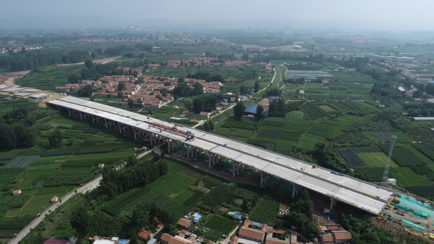 1741846627747400.jpg 以專業(yè)服務(wù)助力交通發(fā)展——北京恒誠信臨臨高速項目紀(jì)實.jpg